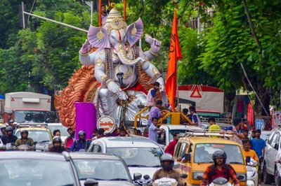 Mumbai Traffic Advisory For Ganeshotsav: Curbs for Heavy Vehicles, Private Buses; 11K Cops Deployed