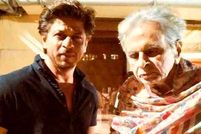 Shah Rukh Khan Visits Dilip Kumar At Home For Second Time In Six Months