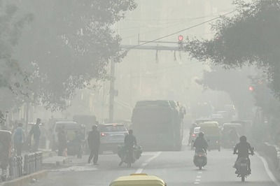 Air Pollution: Traffic Police Bans Entry of Trucks in Delhi Till November 21