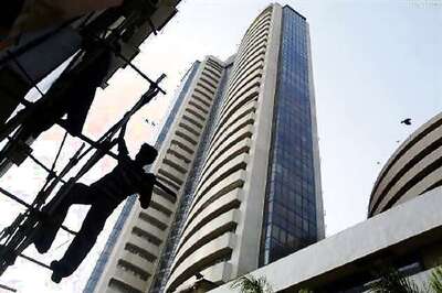 Sensex ends above 28000, Nifty at 8383