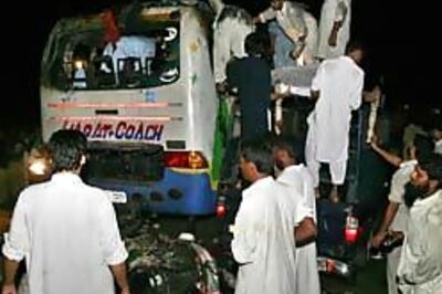 Pak midnight road mishap kills 37 festive revellers