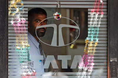 Mistry Family Opposes Tata Sons' Plan to Turn Into Private Firm
