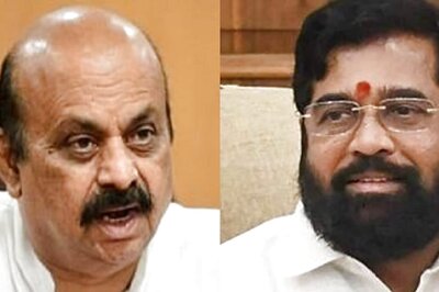 Border Dispute Row: Maharashtra, Karnataka CMs to Meet Shah Today; MSRTC Partially Snaps Bus Services