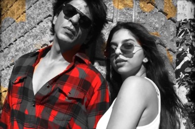 SRK Bids Suhana a Stylish Goodbye As She Leaves for School