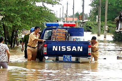 Typhoon Ketsana leaves at least 38 dead in Vietnam