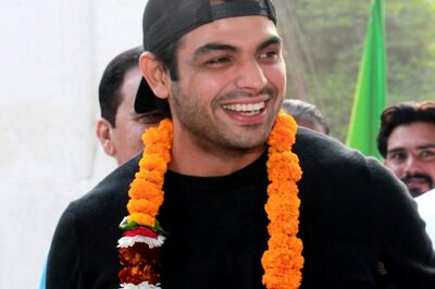 Olympic Gold Medalist Neeraj Chopra Discusses Diet, Fitness with Students in Gujarat School