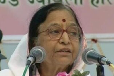 President gives away Padma Bhushan, Vibhushan awards