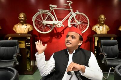 'Will Be First to Not Fill Up Form': Akhilesh Yadav's War Cry Against 'Anti-Poor' NRC; BJP Wants Oppn to Recall 2010