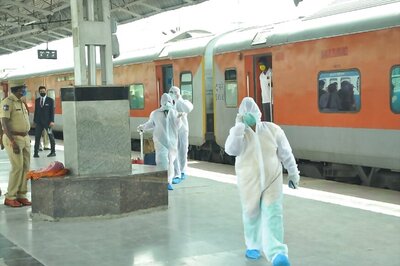 Made from Cloth for Employees' Uniforms, Northern Railways to Deliver Its First Order of 2,000 Masks