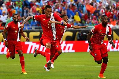 Perez Scores 2 Goals to Lift Panama Over Bolivia