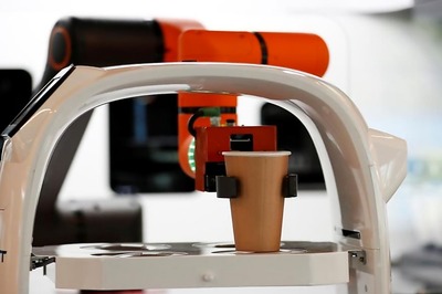 Cafe of the Future? South Korea Hires Robot That Seamlessly Delivers Orders to Customers