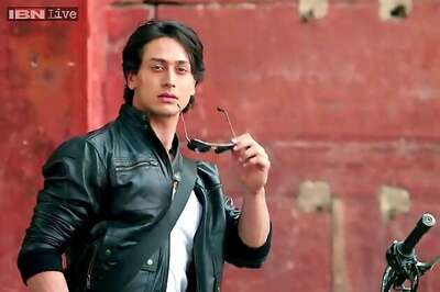 Bharti Singh flirts with 'Heropanti'  star Tiger Shroff