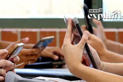 UN Report Makes Strong Case for Banning Smartphones in Schools | Here's Why, in 10 Points