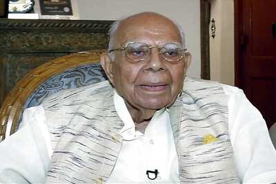 Jethmalani Moves SC Against Karnataka Guv's Decision Inviting BJP to Form Govt