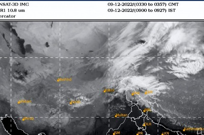 News18 Evening Digest: Cyclone 'Mandous' Impact in TN, AP; Race for CM in Himachal Heats Up & Other Stories