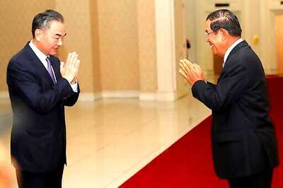 Chinese Foreign Minister Begins SE Asian Tour In Cambodia