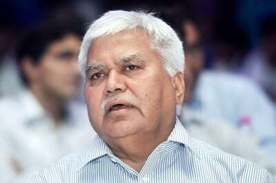 No Information was 'Discovered' About me on Basis of Aadhaar, Claims TRAI Chief