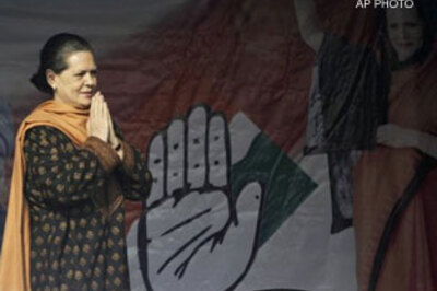 India capable of a fitting reply to terror: Sonia