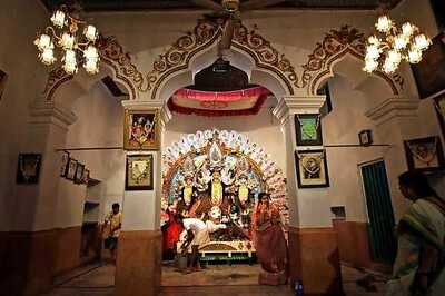 Even Goddess Durga gets the 'blues' to please Mamata