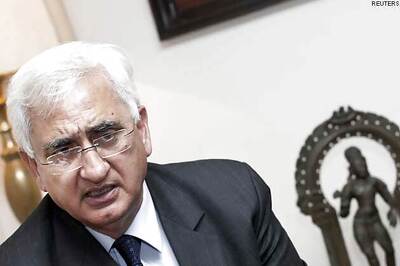 Khurshid plays down Azam Khan's detention at US airport