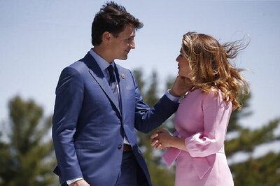 'Plague of The Snobs': How Coronavirus Pandemic Sparked Public Anger Against Global Elite