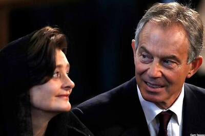 UK: Cherie Blair sues NOTW over phone hacking