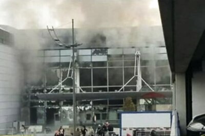 Two blasts at Brussels airport, one at metro; several feared dead