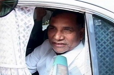 FIR against ex-Mumbai Cong chief Kripashankar