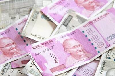 Rekha Jhunjhunwala Picks Additional Stake in this Financial Stock in Q3; Know Details