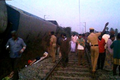 Kanyakumari-Bangalore Express derails near Tirupathur in Tamil Nadu, no casualties reported