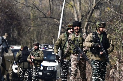 J-K: Arms Recovered from 3 Persons During Search Operation in Pulwama, Arrested