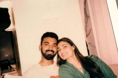 Athiya Shetty Posts Mushy Pic With Her 'Favourite One' KL Rahul; Karisma Kapoor Calls Them 'Cutie'