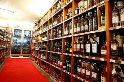Punjab Passes Bill to Enable Hotels Near Highways Serve Liquor