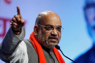Amit Shah Trains Guns on Congress for Objecting to Art 370 Repeal, Taunts Rahul for Being Cited by Pak