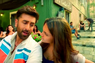 Watch: Ranbir Kapoor-Deepika Padukone's crazy dance in 'Tamasha' first song
