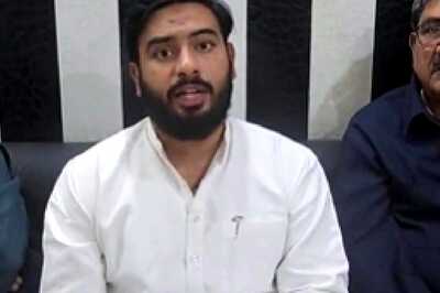 Ali Mehdi, 2 Newly Elected MCD Councillors Switch Back to Cong Hours After Joining AAP