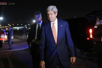 John Kerry pushes for Gaza truce as death toll tops 700