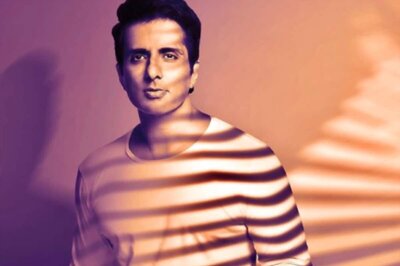 Sonu Sood Sends Smartphones to Students in the Interiors of Maharashtra