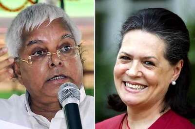 After loss in Bihar Legislative Council polls, Lalu to give Sonia's Iftar party a miss, host his own the same day