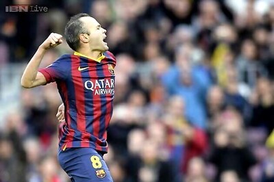 Barcelona to extend Andres Iniesta's contract until 2018