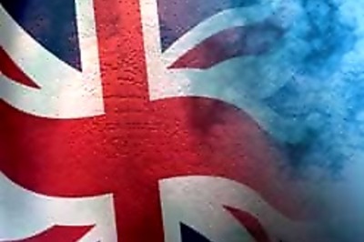 Earn £ 27,000 a year to settle in UK