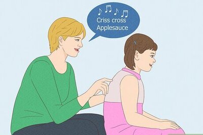 “Spiders Crawling Up Your Back” Rhyme: Full Lyrics & Variations