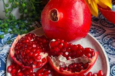 7 Reasons You Should Add Pomegranates To Your Daily Diet