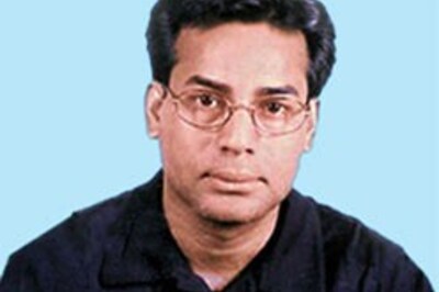 Abu Salem attends mother's funeral at UP village