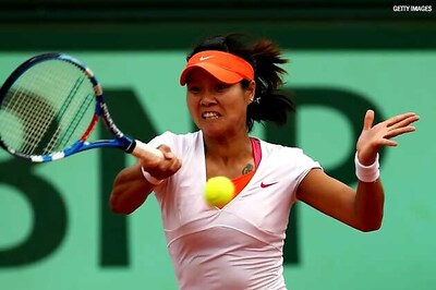 Li Na edges Errani, advances at WTA Championships