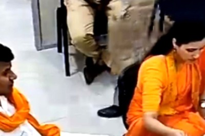 Hanuman Chalisa Episode 'Big Plot' of Ranas, BJP to Challenge MVA Govt, to Project CM as Anti-Hindu: Cops to Court