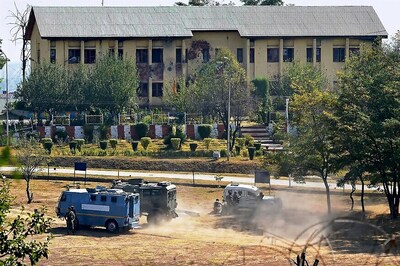 Srinagar Attack: Terrorist Disguised Himself in CRPF Uniform to Ambush Soldiers