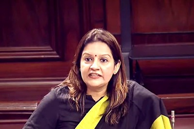 'Affectionate Gesture': Ex-colleague Priyanka Chaturvedi's Support to Rahul in 'Flying Kiss' Row