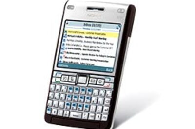 Nokia E61i smartphone is here