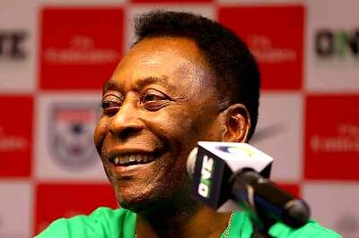 Pele calls for 'honest people' after Blatter quits